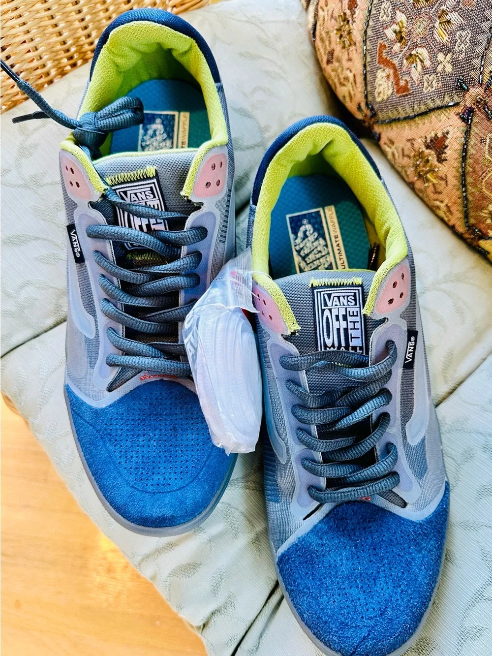 Mens Brand New Vans off the Wall Skate Sneakers